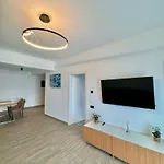 Apartament Lamera - Casa Del Mar Si Studiouri Cu Si Aproape De Mare Mamaia