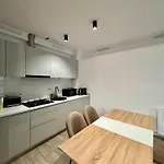 Lamera - Casa Del Mar Si Studiouri Cu Si Aproape De Mare Mamaia