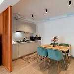 Apartament Lamera - Casa Del Mar Si Studiouri Cu Si Aproape De Mare Mamaia