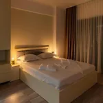 Apartament Lamera - Casa Del Mar Si Studiouri Cu Si Aproape De Mare Mamaia