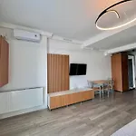 Apartament Lamera - Casa Del Mar Si Studiouri Cu Si Aproape De Mare Mamaia