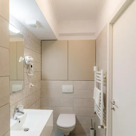 Lamera - Casa Del Mar Si Studiouri Cu Si Aproape De Mare Mamaia