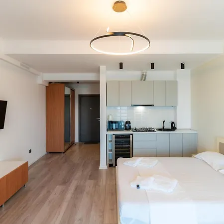 Lamera - Casa Del Mar Si Studiouri Cu Si Aproape De Mare Mamaia